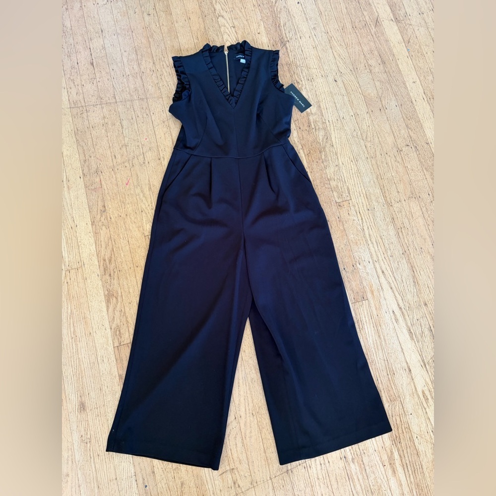 Andrew Marc NWT wide leg jumpsuit vneck ruffle trim hold exposed zipper